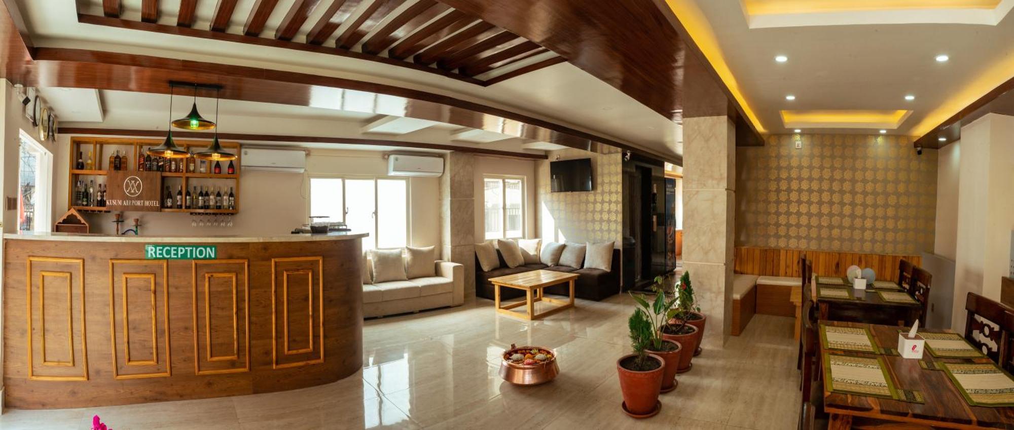 Kusum Airport Hotel Káthmándú Exteriér fotografie