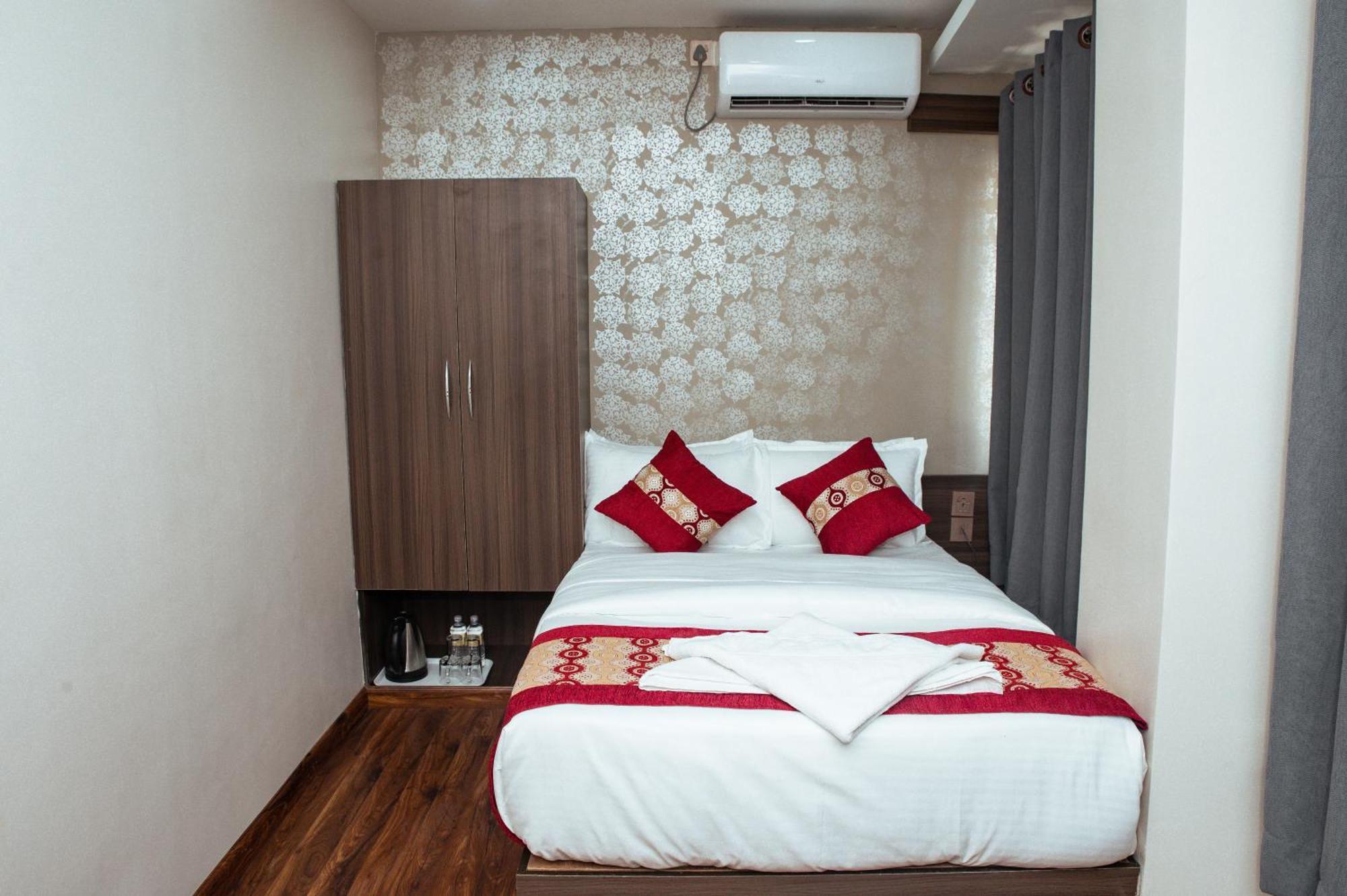 Kusum Airport Hotel Káthmándú Exteriér fotografie